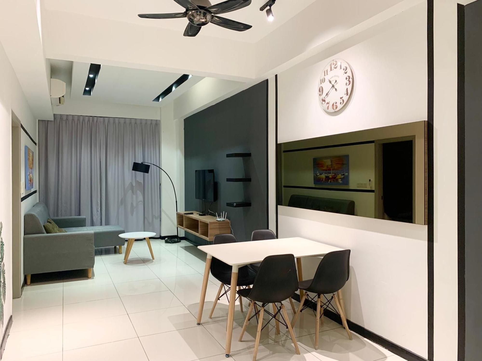 Sunset Seaview Vacation Condos @ Infinity Avenue Kota Kinabalu Quarto foto